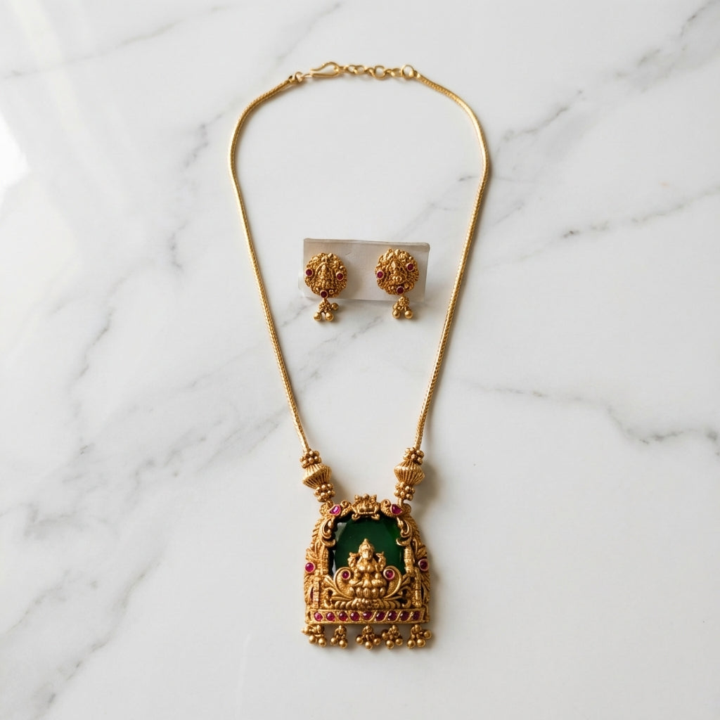 Shree Lakshmi Antique Beaded Pendant Set – Premium Collection